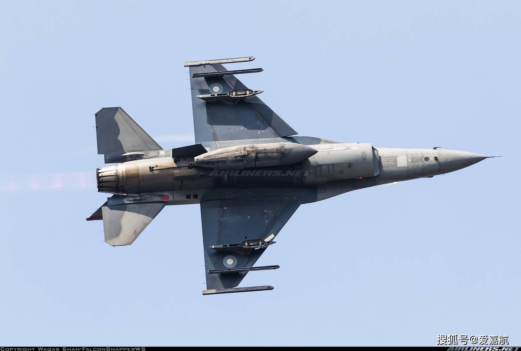 歼-16B简介,新一代空中霸主的风采,歼-16B新一代空中霸主风采展现