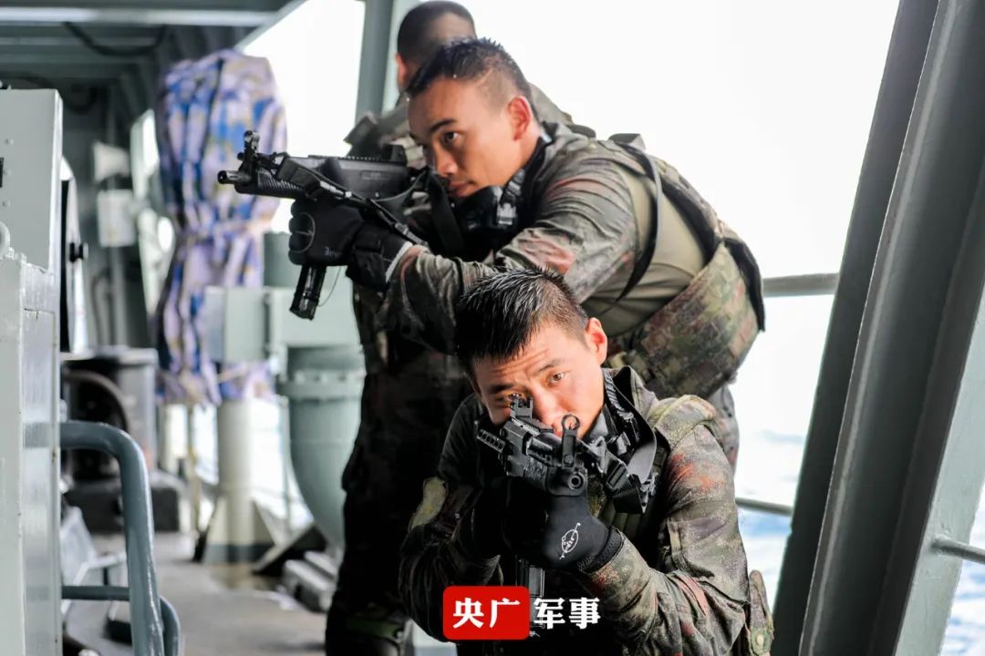 蛟龙突击队，恐怖训练的挑战与荣耀，蛟龙突击队，挑战恐怖训练的荣耀与使命