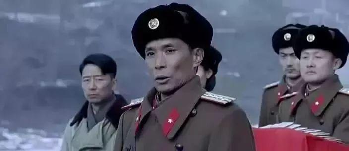 常服军大衣，一种荣耀与责任的象征，常服军大衣，荣耀与责任的标志