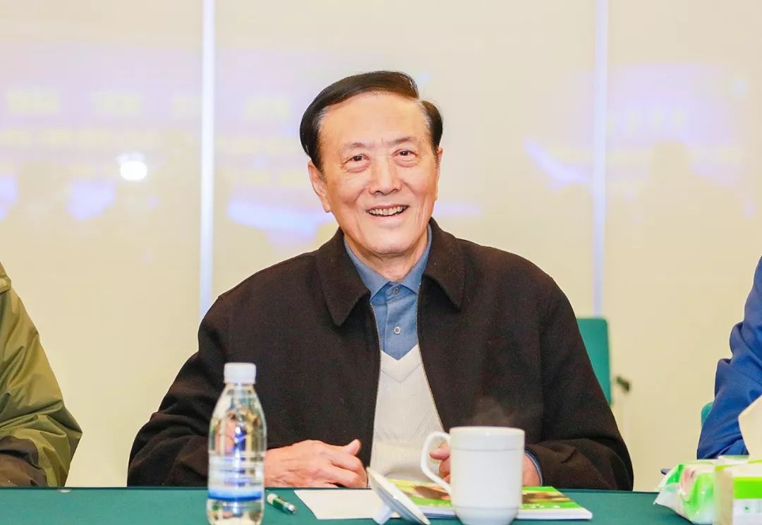 国防部长与省长,职责、权力与地位的探讨,国防部长与省长,职责、权力与地位之探讨