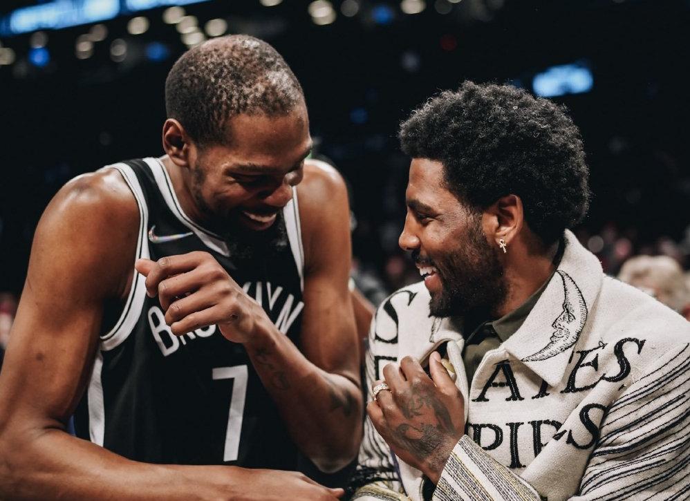 国防部东部战区先后发声剑指美军,坚定捍卫国家主权与安全的决心,国防东部战区严阵以待,坚定捍卫国家主权与安全的决心,针对美军发声剑指行动