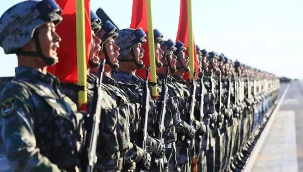 首次朱日和阅兵，荣耀与力量的展现，首次朱日和阅兵，荣耀与力量的盛大展示