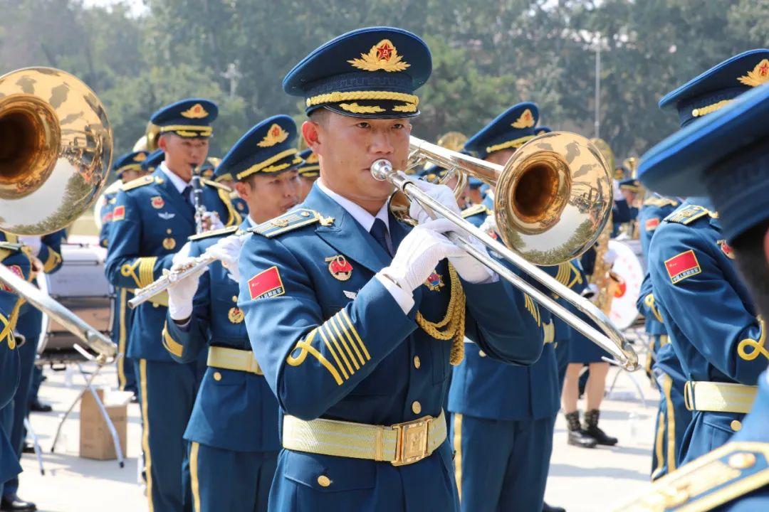 荣耀与力量 第2页