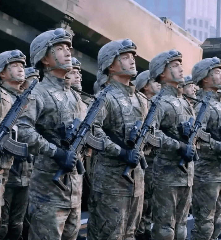 西部战区为何不在兰州？探究背后的原因与考量，揭秘西部战区选址背后的原因与考量，为何不在兰州？