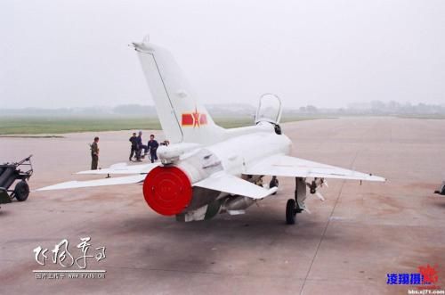 歼10战斗机训练坠毁事件深度解析,歼10战斗机训练坠毁事件深度剖析