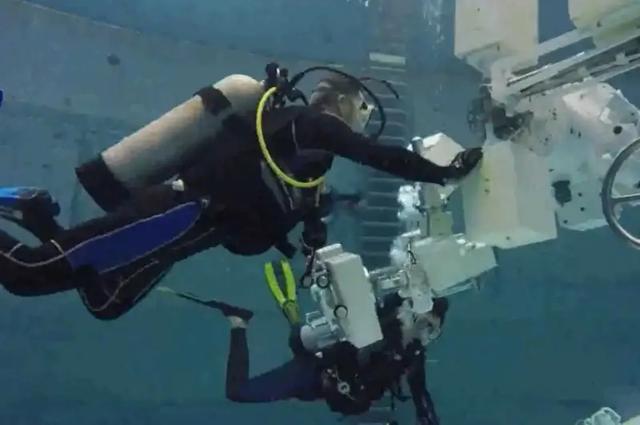 航天员训练离心机的应用与挑战,航天员训练离心机的应用及其挑战解析