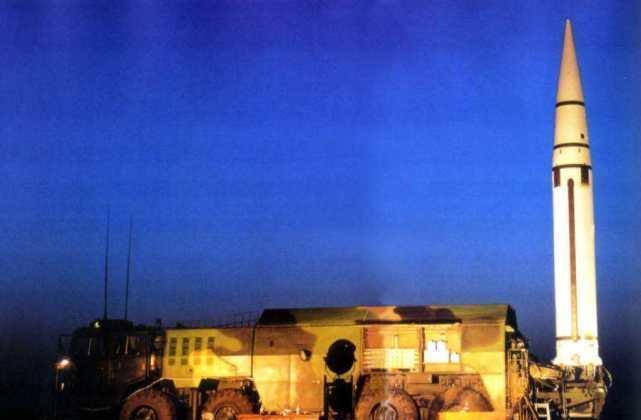 东风导弹与射程,深入解析东风-15导弹的射程能力,东风导弹射程深度解析,东风-15导弹的射程能力探讨