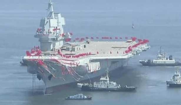 中国海军迈入新时代，第一艘国产航空母舰下水，中国海军迈入新时代，首艘国产航空母舰下水启航