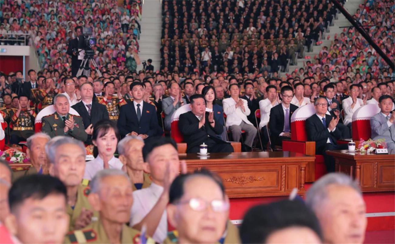 朝鲜盛大阅兵式，展现力量与荣耀，朝鲜盛大阅兵式，力量与荣耀的展现