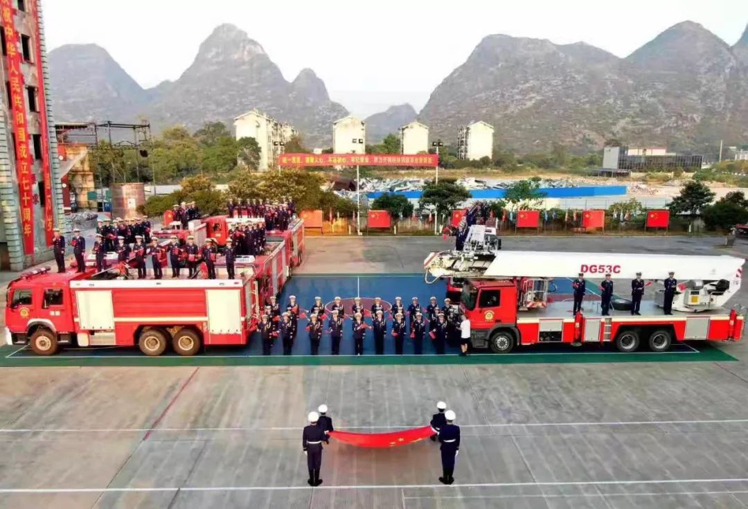 荣耀时刻，2009国庆阅兵升国旗，荣耀时刻，2009国庆阅兵升旗仪式