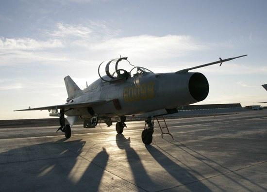 歼教-15教练机，翱翔蓝天的教学先锋，歼教-15教练机，蓝天教学先锋翱翔天际