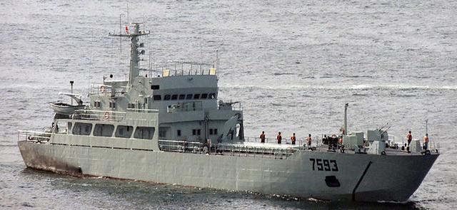 吕梁山登陆舰,中国海军力量的新里程碑,中国海军新里程碑,吕梁山登陆舰亮相启航