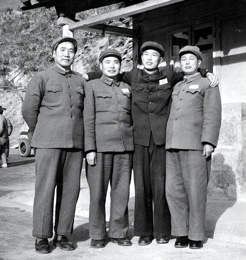 中国人民志愿军，司令兼政治委员的辉煌篇章，中国人民志愿军司令兼政治委员的辉煌历程