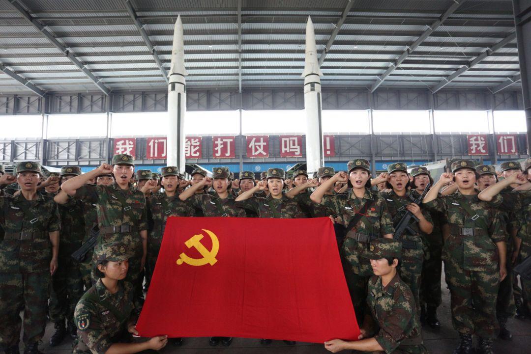 长剑100与东风100，中国军事技术的两大骄傲，中国军事技术的两大瑰宝，长剑100与东风100揭秘