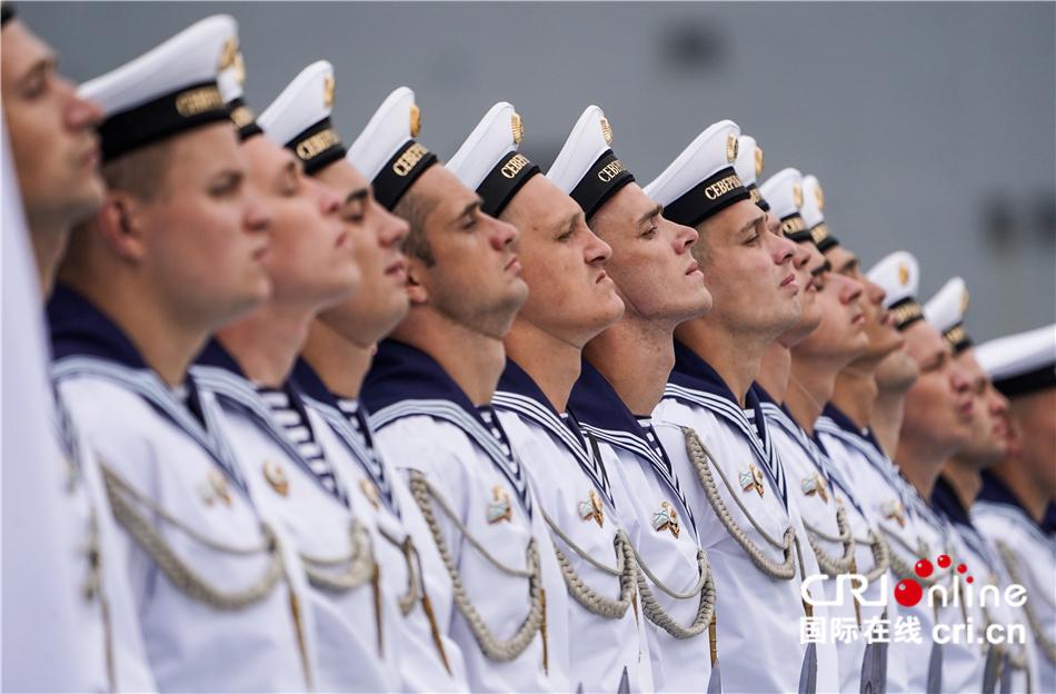 青岛人民海军,荣耀与担当的象征,青岛人民海军,荣耀与担当的典范