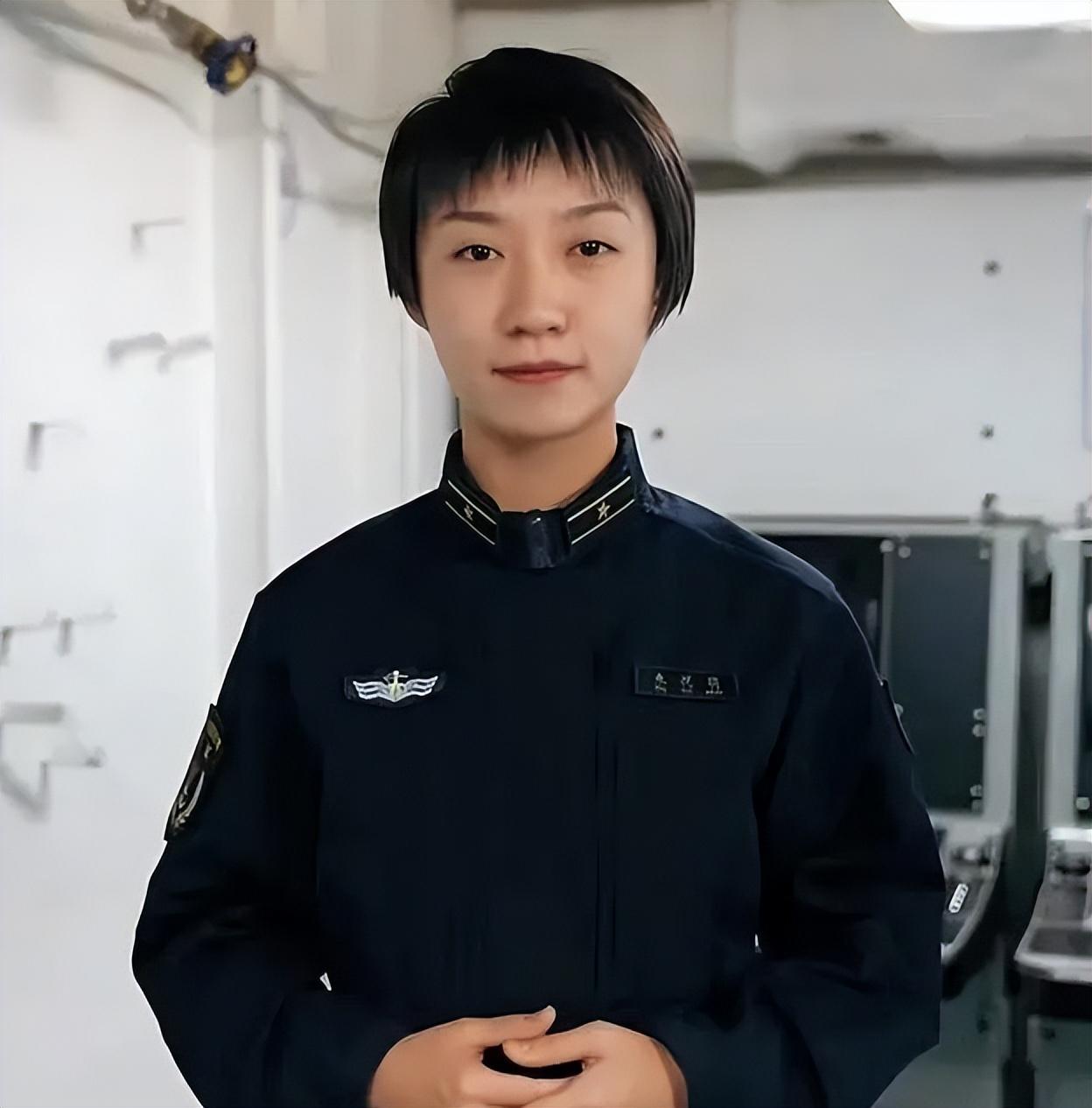辽宁舰的尺寸与威力,揭示中国海军巨舰的宽与长,辽宁舰揭秘,中国海军巨舰的宽与长与巨大威力