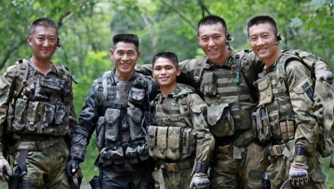国际特种兵猎人学校毕业，荣耀与挑战的交汇点，国际特种兵猎人学校毕业，荣耀与挑战并存的一刻