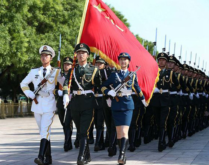 洪都拉斯总统检阅三军仪仗队，彰显国家力量与团结，洪都拉斯总统检阅三军仪仗队，展现国家力量与军民团结风采