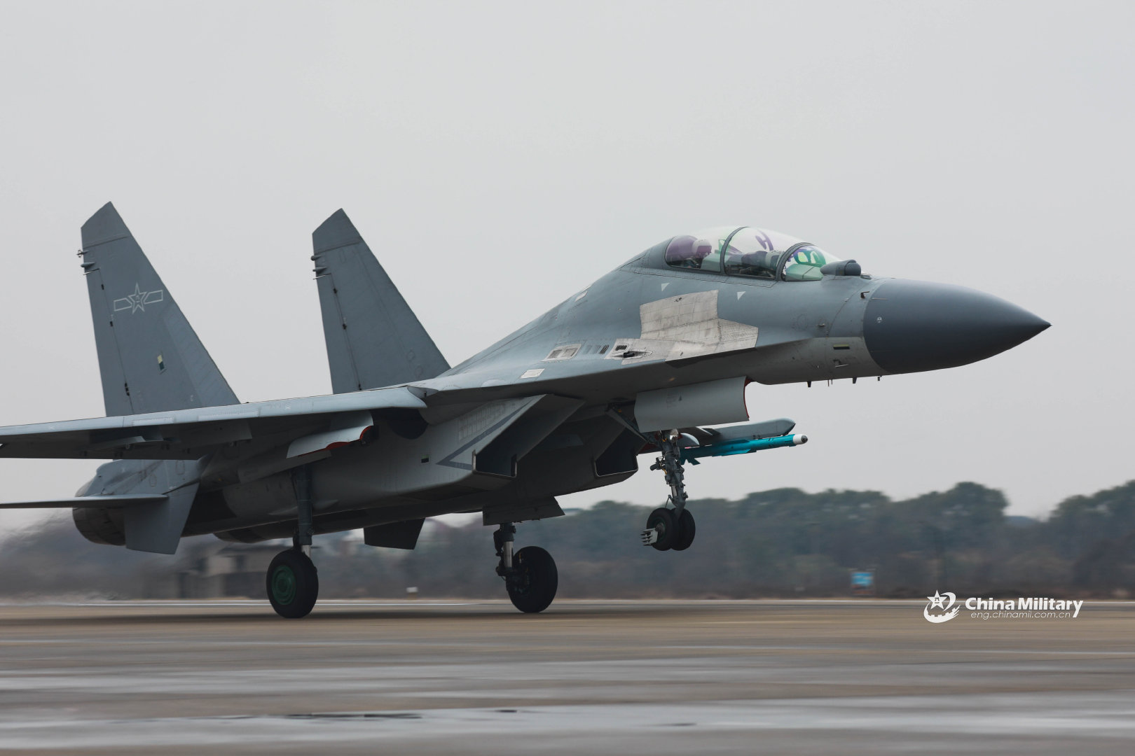 歼-16最新涂装,展现中国空军力量的崭新面貌,歼-16最新涂装揭示中国空军力量的崭新风采