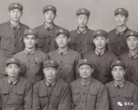 铁帽子五连历任连长——荣耀与担当的传奇，铁帽子五连历任连长，传奇的荣耀与担当