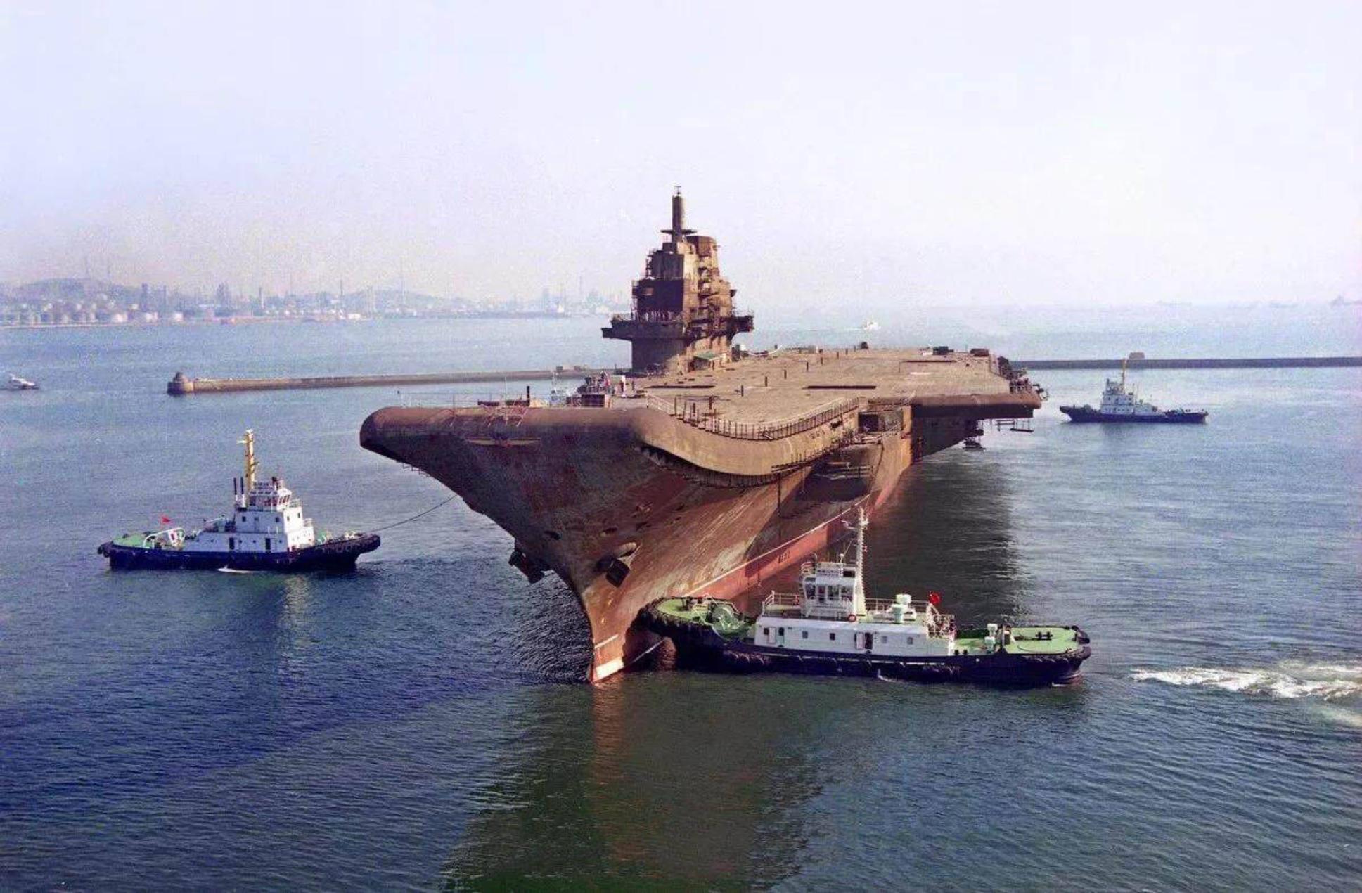 瓦良格号照片,历史与现实的交汇,瓦良格号照片,历史与现实的交汇点