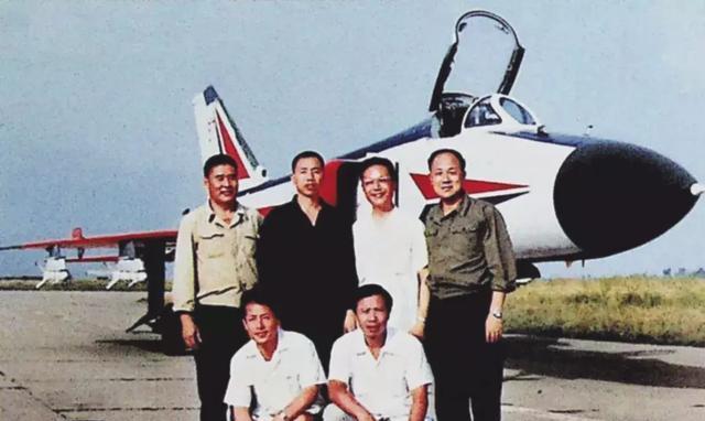 揭秘歼八之父,中国航空事业的杰出贡献者,揭秘歼八之父,中国航空事业的杰出人物——陈一坚的传奇人生