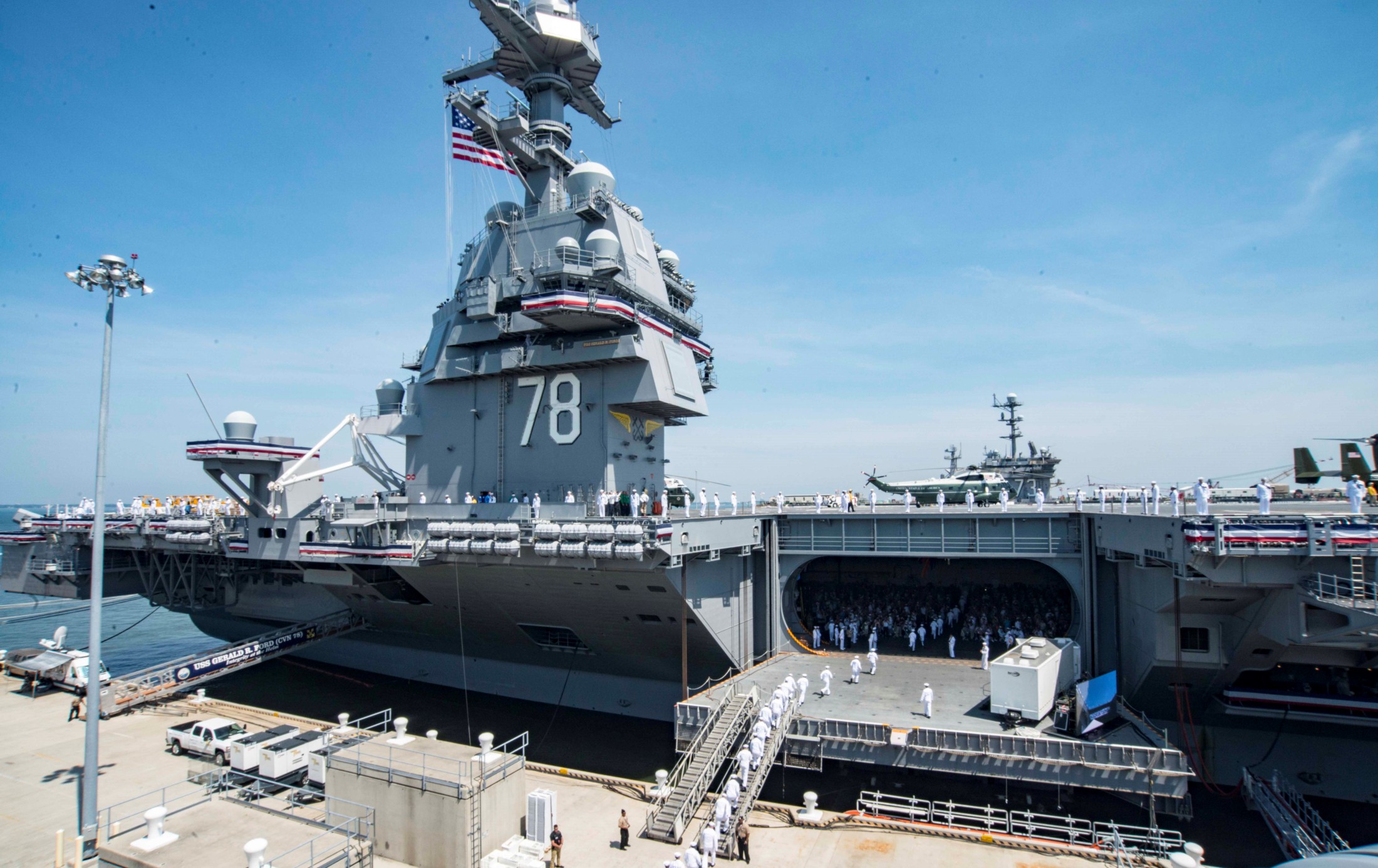 福特号航空母舰照片,揭示美国海军力量的强大象征,福特号航空母舰照片,美国海军力量的强大象征