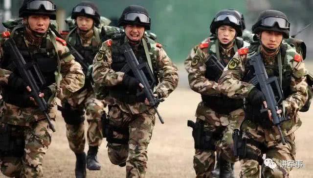 解放军与武警衣服区别,深入解析两者制服的不同之处,解放军与武警制服差异解析,深入探究两者衣服的区别