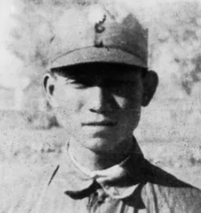 丁晓兵负伤照片背后的故事,丁晓兵负伤照片背后的英雄故事