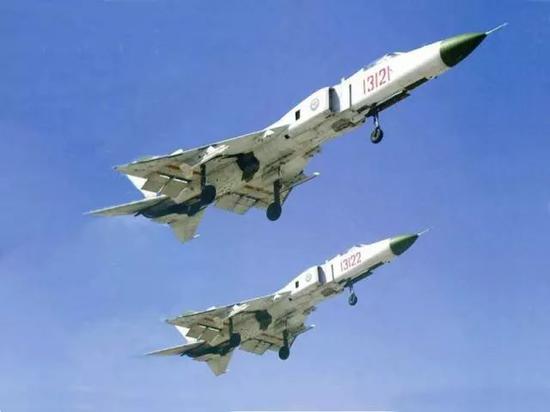 歼八仿制米格飞机,中国航空工业的发展历程,歼八与米格飞机的仿制之路,中国航空工业的崛起与变迁