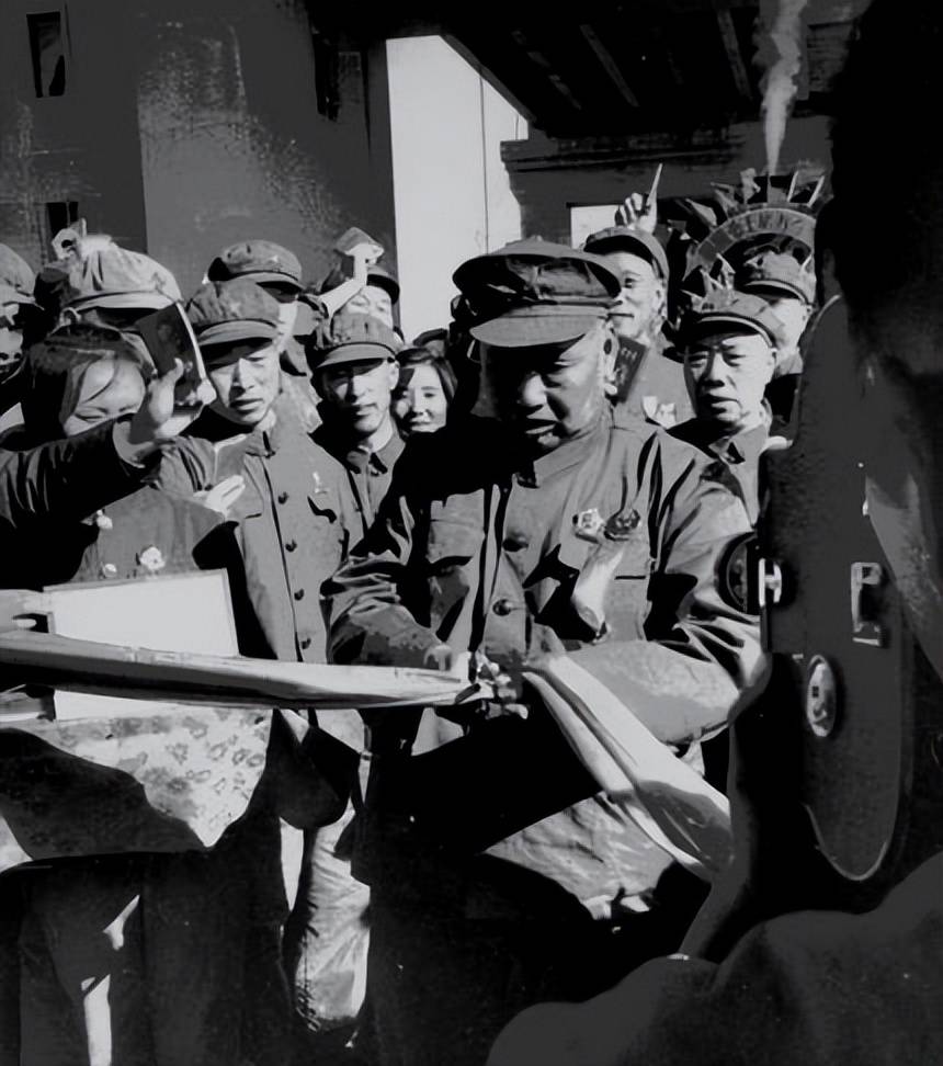 关于中国人民解放军陆军第38集团军与第15集团军,哪个更厉害?,中国人民解放军陆军第38集团军与第15集团军,哪个更强大?对比解析