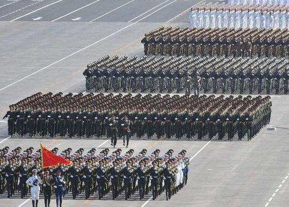 2019国庆大阅兵军歌——荣耀与力量的交响曲，荣耀与力量的交响曲，2019国庆大阅兵军歌震撼上演