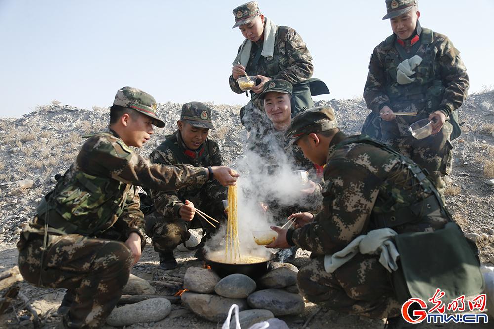 探索历史中的风采,95年武警服装图片,探索历史风采,武警服装图片回顾(95年纪念版)