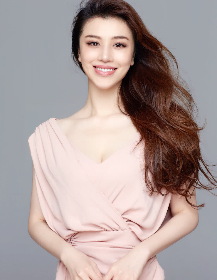 葛天人物评价,天赋异禀,才华横溢的当代杰出人物,葛天,天赋卓越,才华横溢的杰出当代人物评价