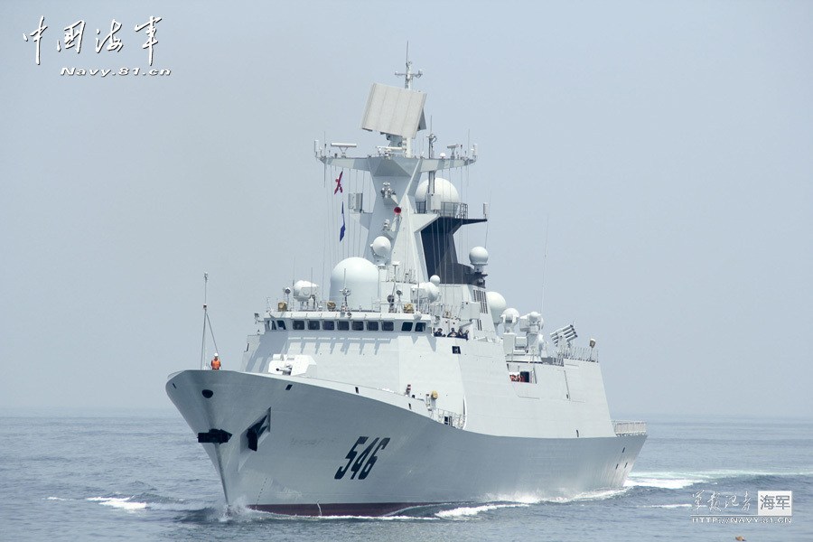 中日军舰对比图片,深度解析两国海军力量差异,中日海军军舰对比,深度剖析两国海军力量差异的图片分析