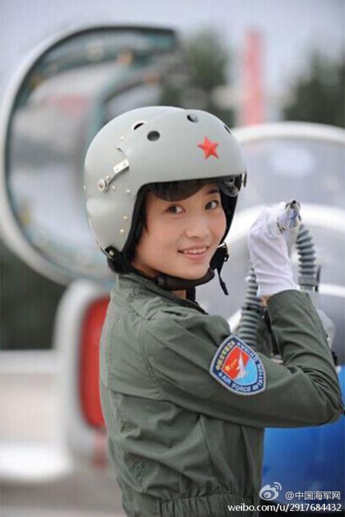 中国漂亮女兵单人照片的魅力与力量,中国女兵的魅力和力量,美丽与英勇的完美结合