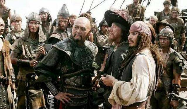 中国海军抓住海盗,维护海上安全的坚定力量,中国海军擒海盗,海上安全的坚定守护者