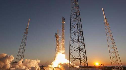 火箭发射事故，探索与挑战的交织，火箭发射遭遇事故，探索之旅与挑战的交织