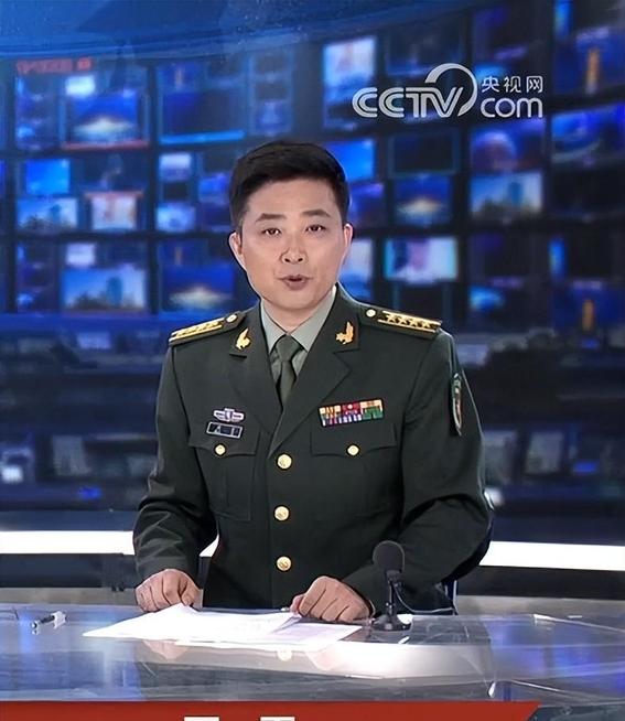 军事频道主持人的军衔及其角色定位,军事频道主持人的军衔与角色定位解析