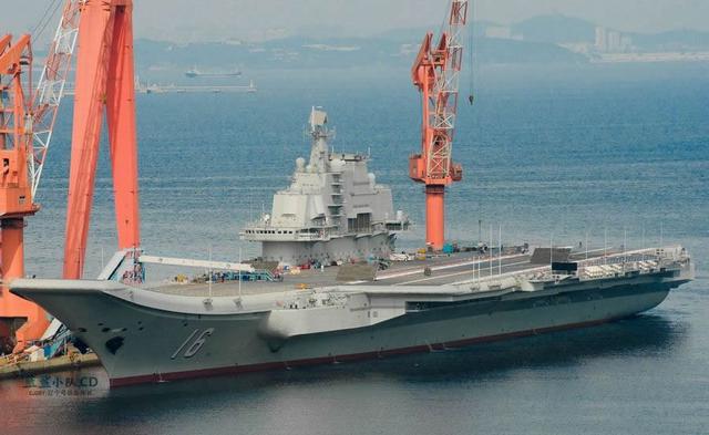 辽宁舰甲板图片,揭示中国海军力量的壮丽景象,辽宁舰甲板全景,揭示中国海军力量的壮观景象