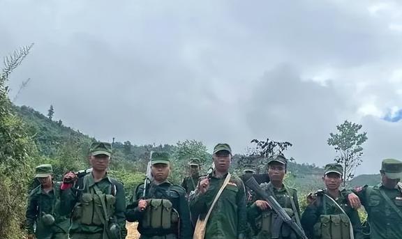 中缅同盟军通缉的十人,背景、行动与影响,中缅同盟军通缉十人名单,背景揭秘、行动细节及影响分析