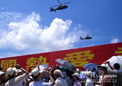 驻港部队阅兵式高清视频，展现国家力量与荣耀的瞬间，驻港部队阅兵式展现国家力量与荣耀瞬间，高清视频震撼呈现