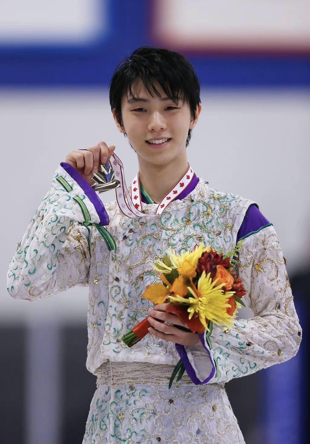 羽生结弦新闻发布会,探寻冰上传奇背后的故事,羽生结弦新闻发布会揭秘,冰上传奇背后的故事