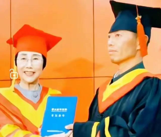 八一勋章获得者揭晓，致敬英雄，铭记功勋——2023年获奖者一览，八一勋章获得者揭晓，致敬英雄，铭记功勋时刻——2023年获奖者荣耀瞬间