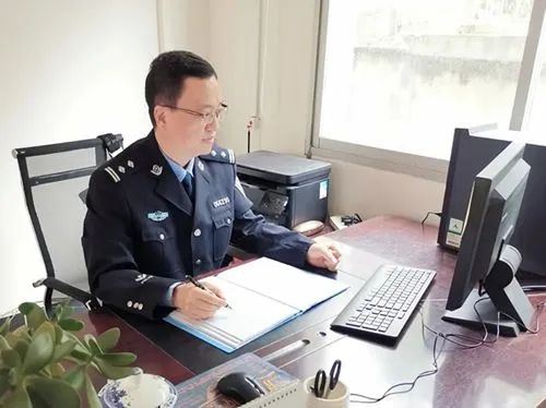 仪仗队队长是什么级别干部，职责、级别与角色解析，仪仗队队长，职责、级别与重要角色解析